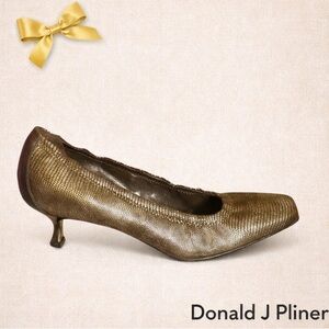 Donald J Pliner Metallic Lizard Leather Kitten Heels 7.5N Italy